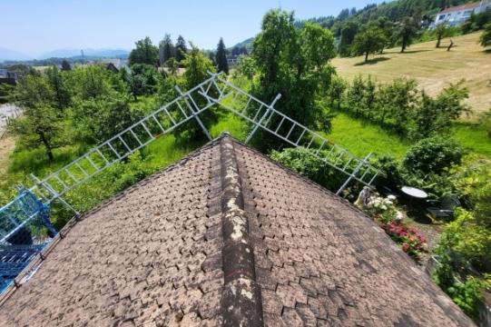 Seitenstütze für Aufbau PV-Anlage