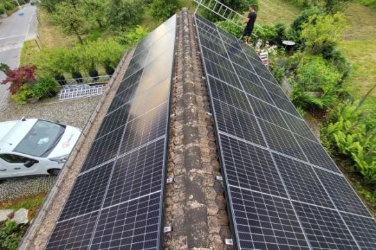 Fertige Aufdach-Anlage