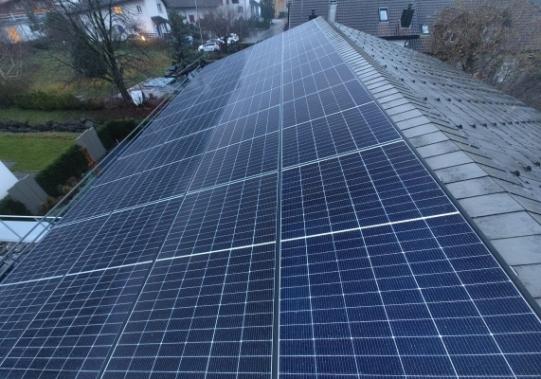 Fertige Photovoltaik-Anlage