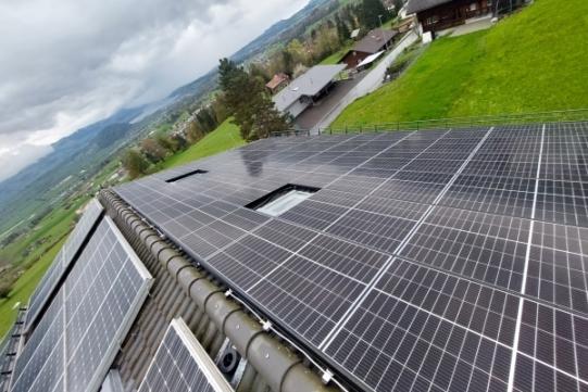 Fertige Photovoltaik-Anlage